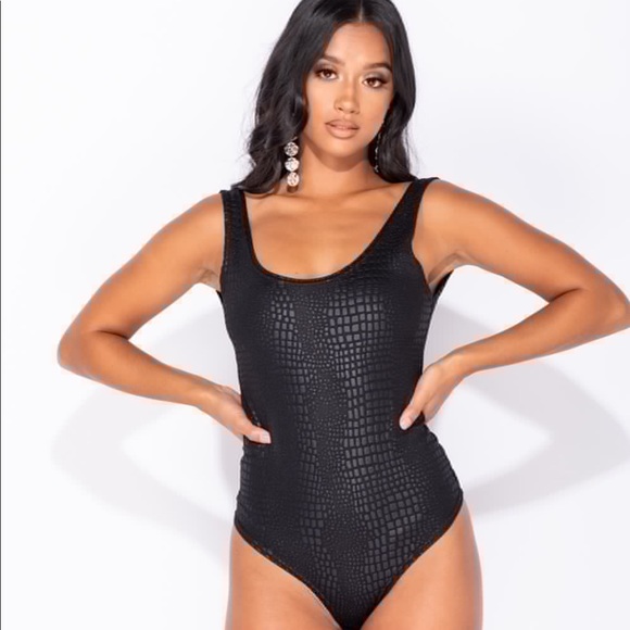 Stay Chic Black Wet Look Crocodile Print Bodysuit - Picture 6 of 7